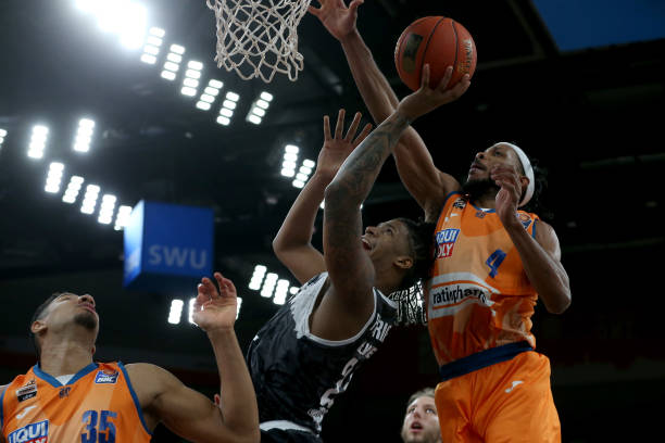 出更多努力 出更多努力