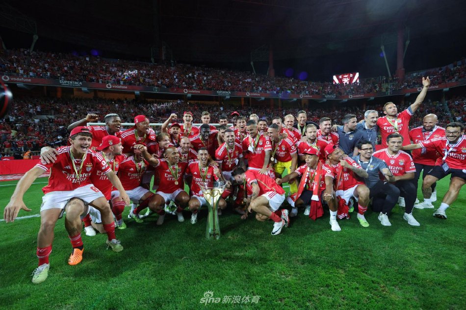 而小赫内斯 而小赫内斯